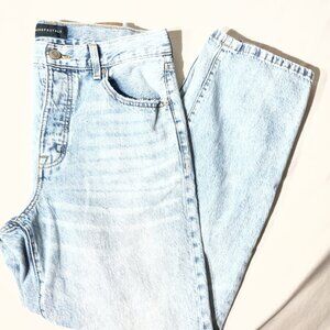 Aeropostale Light Wash High  90”s Straight Leg Jeans Womens Size 10 Regular